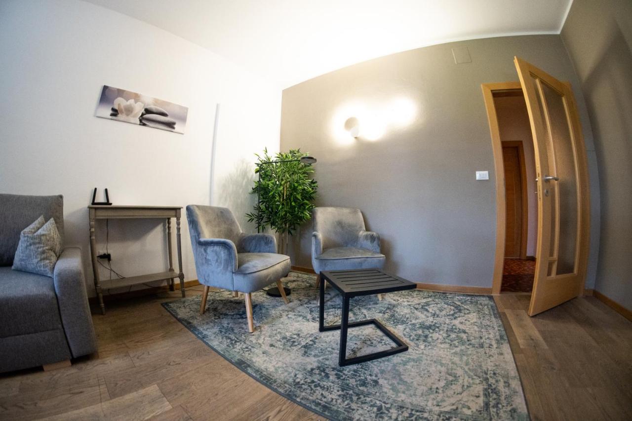 Flow Karl Wolf Park Apartment *